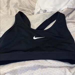Black sports bra